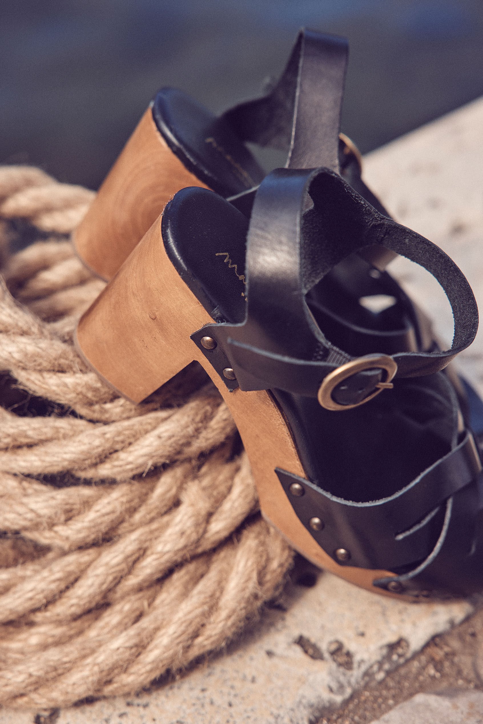 Zwarte lederen sandalen met houten hak Camille Dames | Maison 123