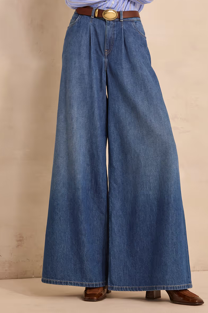 Wide leg jeans